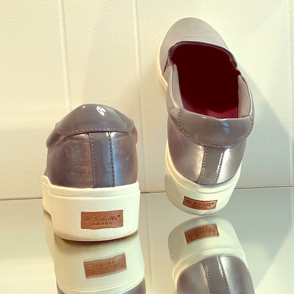 Ladies’ Platform casual flats